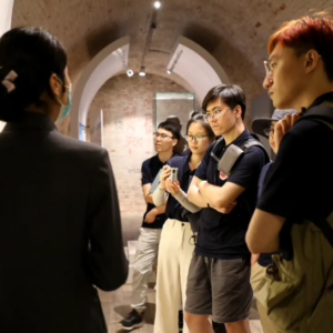西安理工大学摄影专业研究生团队调研长乐塬抗战工业遗址